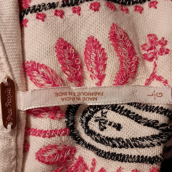 Free People Knit Top with Black and Rust Embroidery. Large. Discontinued - Picture 7 of 7